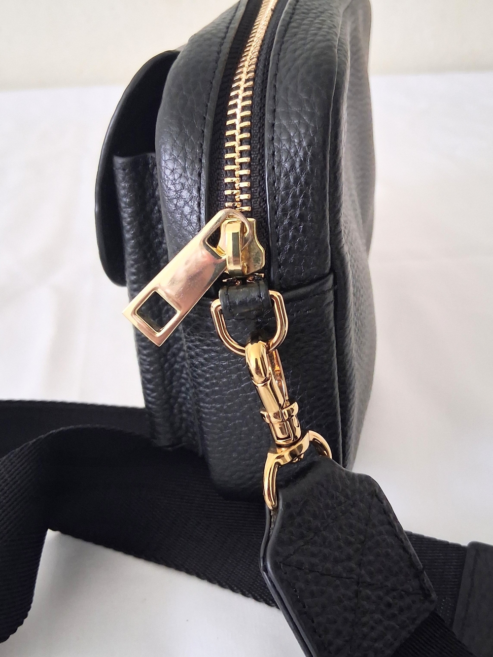 Bandolier Miller Black Pebbled Leather Crossbody Bag - Picture 8 of 9